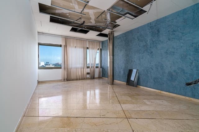 Toimisto myytävänä paikassa Palma de Mallorca mukana 
autotalli - 749 000 € (Ref: 9472990)