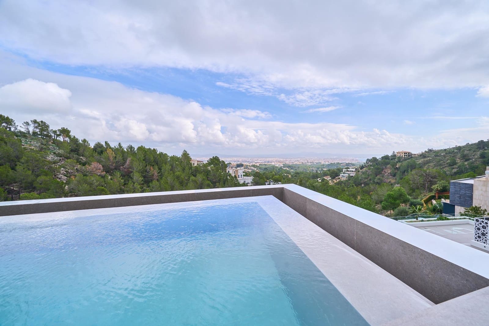 5 bedroom Villa for sale in Son Vida with pool garage - € 5,400,000 (Ref: 9497276)