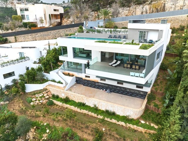 5 makuuhuone Huvila myytävänä paikassa Son Vida, Palma de Mallorca mukana uima-altaan 
autotalli - 5 400 000 € (Ref: 9497276)