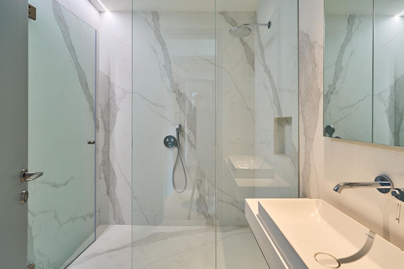 5 bedroom Villa for sale in Son Vida with pool garage - € 5,400,000 (Ref: 9497276)