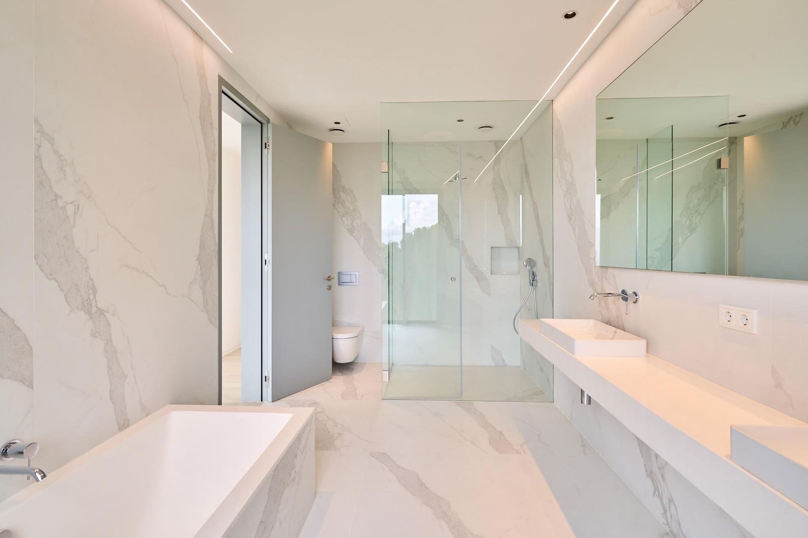 5 bedroom Villa for sale in Son Vida with pool garage - € 5,400,000 (Ref: 9497276)