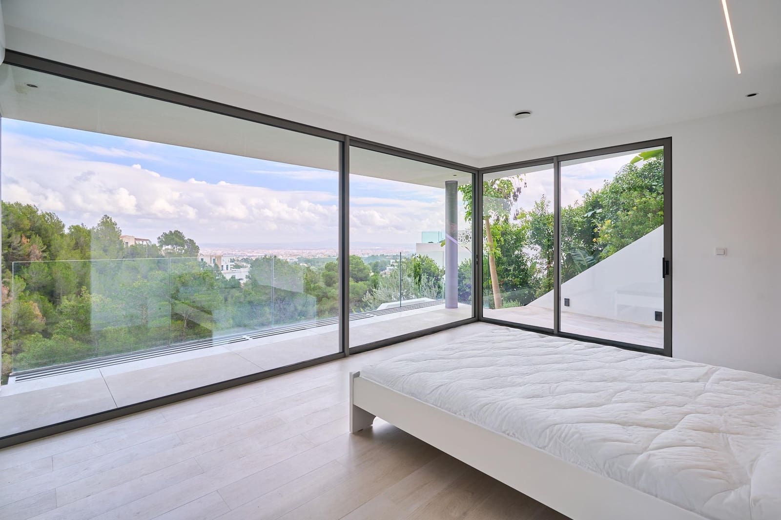 5 bedroom Villa for sale in Son Vida with pool garage - € 5,400,000 (Ref: 9497276)