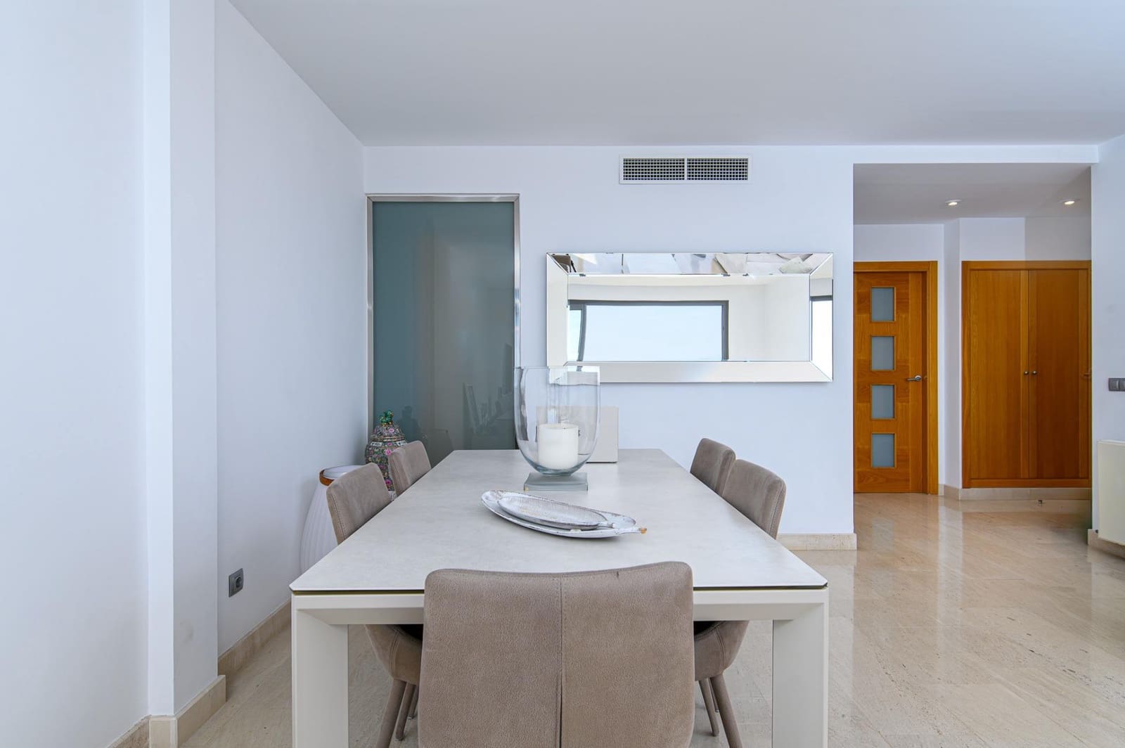 3 quarto Apartamento para arrendar em Palma de Mallorca com piscina garagem - 3 700 € (Ref: 9508917)