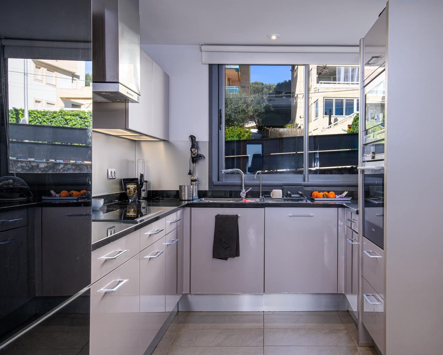 3 quarto Apartamento para arrendar em Palma de Mallorca com piscina garagem - 3 700 € (Ref: 9508917)