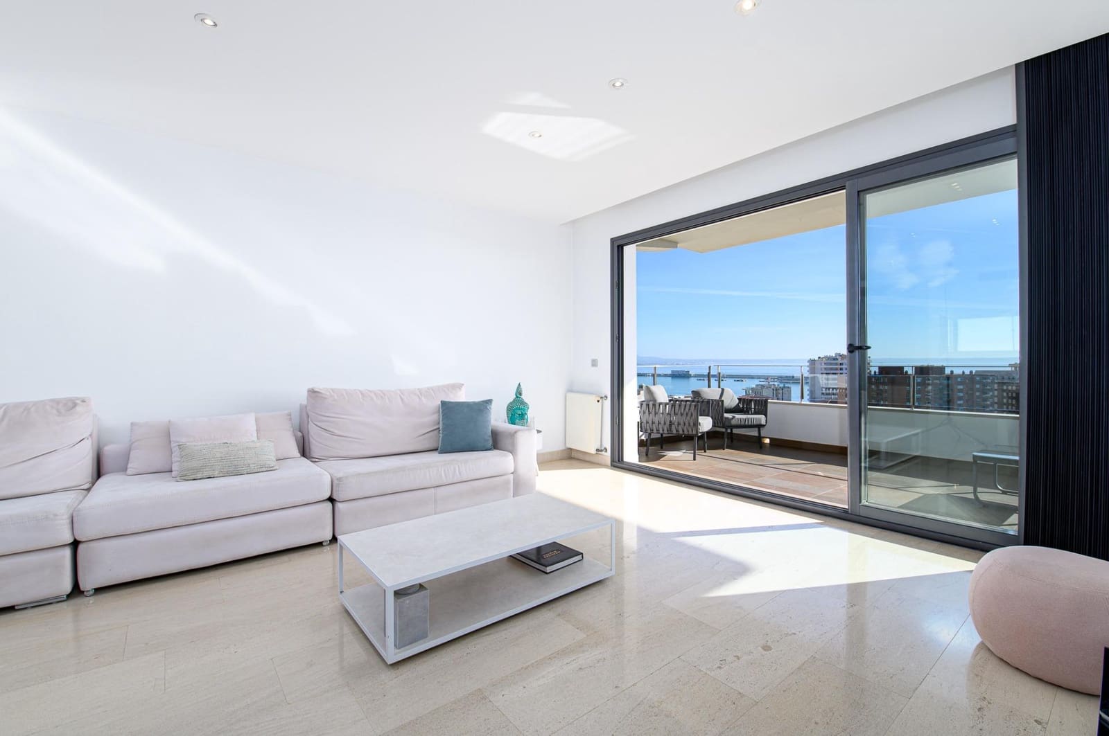 3 quarto Apartamento para arrendar em Palma de Mallorca com piscina garagem - 3 700 € (Ref: 9508917)