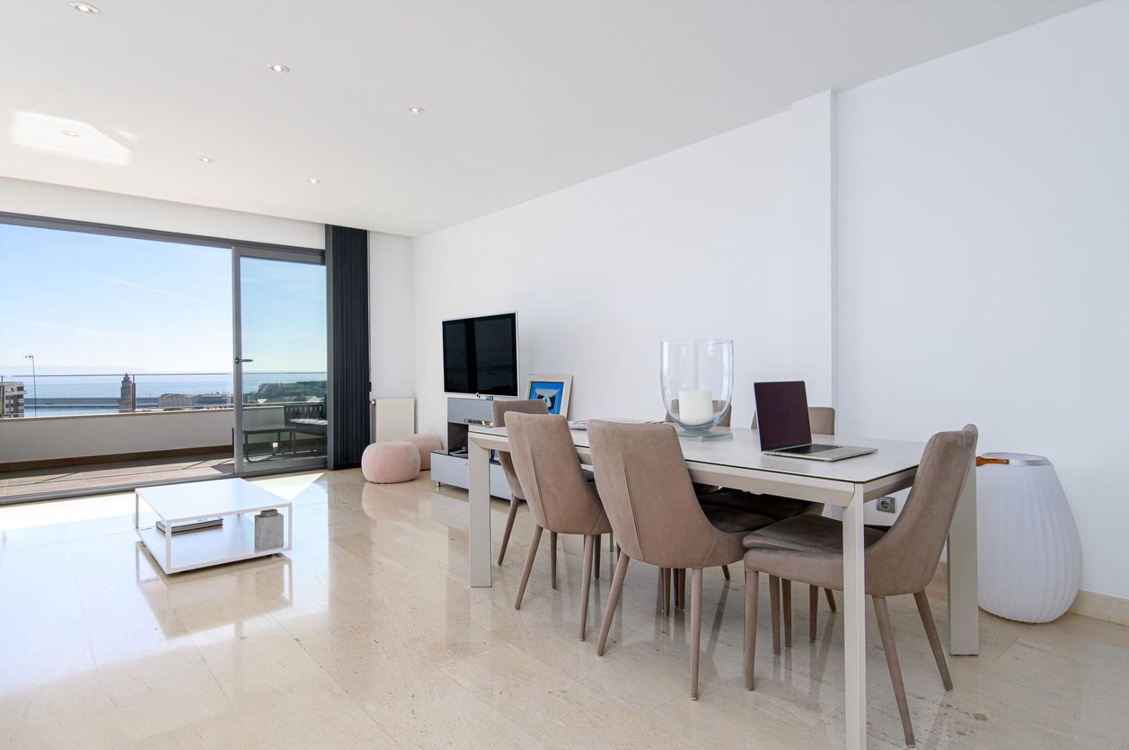 3 quarto Apartamento para arrendar em Palma de Mallorca com piscina garagem - 3 700 € (Ref: 9508917)