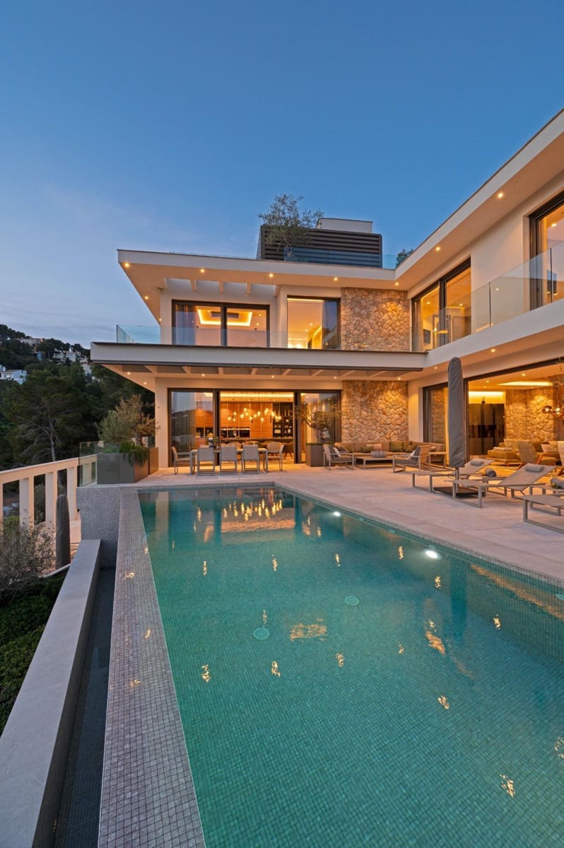 5 bedroom Villa for sale in Puerto de Andratx with pool - € 6,950,000 (Ref: 9530882)