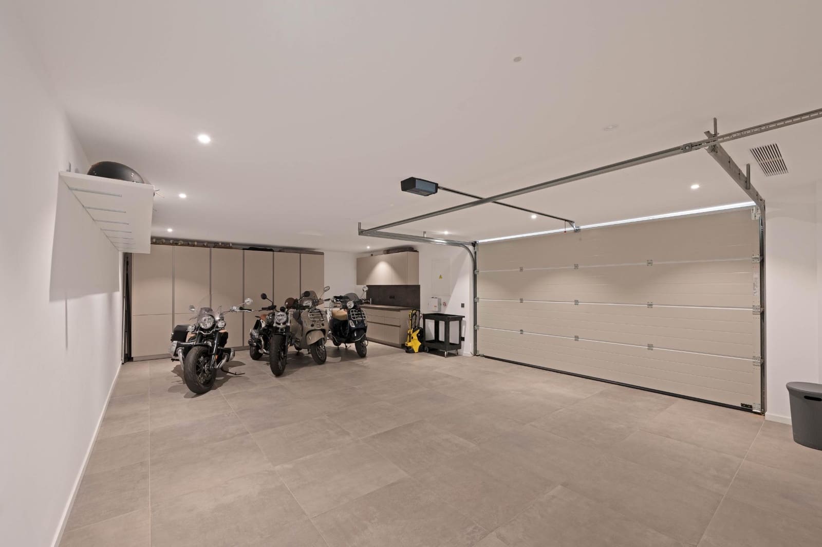 5 bedroom Villa for sale in Puerto de Andratx with pool - € 6,950,000 (Ref: 9530882)