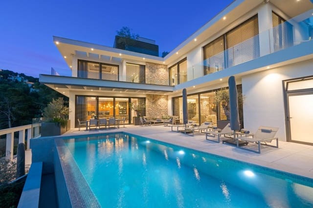 5 bedroom Villa for sale in Puerto de Andratx, Andratx with pool - € 6,950,000 (Ref: 9530882)