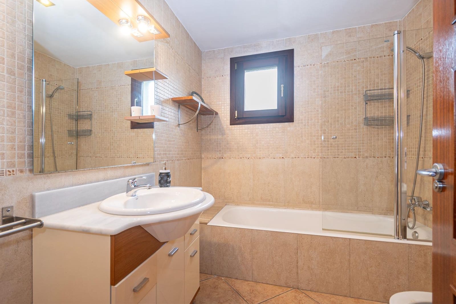 3 bedroom Terraced Villa for sale in Porreres with garage - € 724,000 (Ref: 9533806)