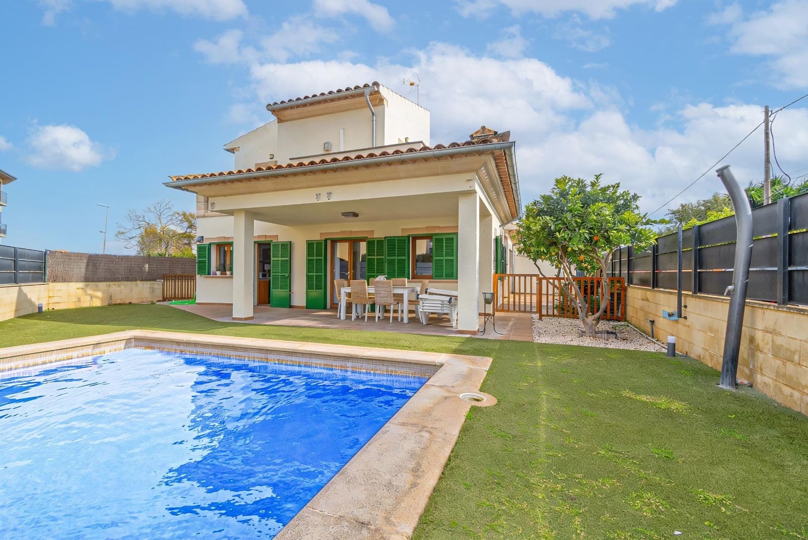 3 bedroom Terraced Villa for sale in Porreres with garage - € 724,000 (Ref: 9533806)