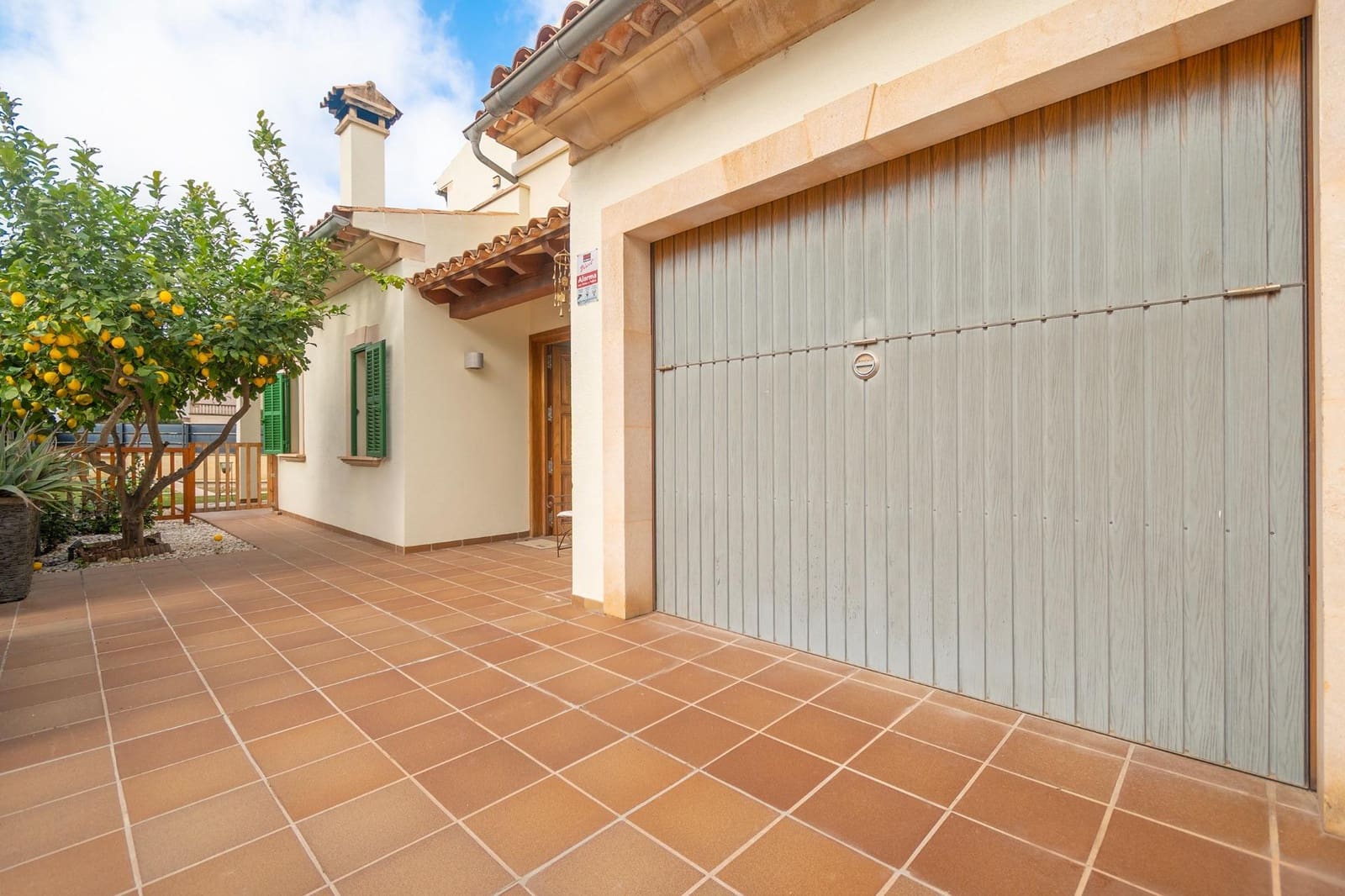 3 bedroom Terraced Villa for sale in Porreres with garage - € 724,000 (Ref: 9533806)