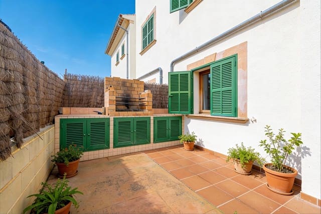 3 bedroom Terraced Villa for sale in Porreres with garage - € 724,000 (Ref: 9533806)