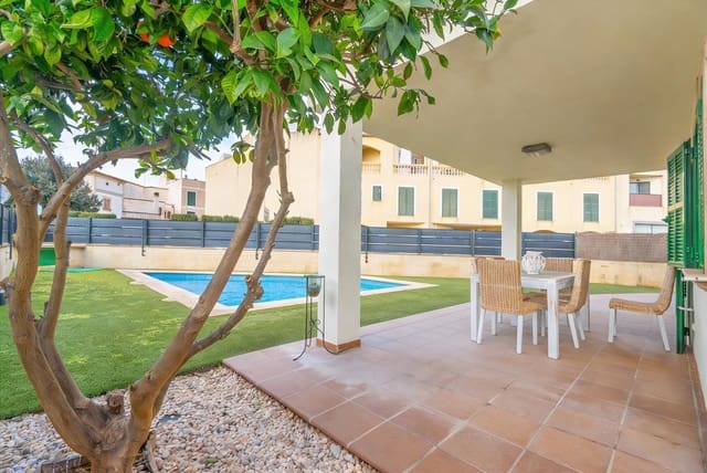 3 bedroom Terraced Villa for sale in Porreres with garage - € 724,000 (Ref: 9533806)