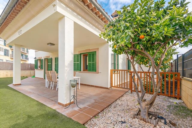 3 bedroom Terraced Villa for sale in Porreres with garage - € 724,000 (Ref: 9533806)