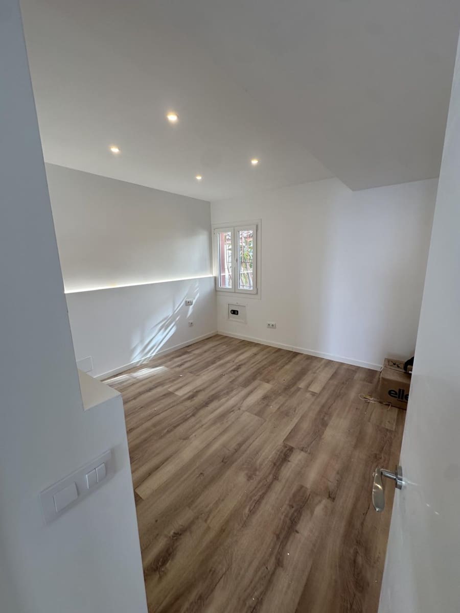 2 slaapkamer Appartement te huur in San Agustin / Sant Agusti met zwembad - € 1.900 (Ref: 9533810)