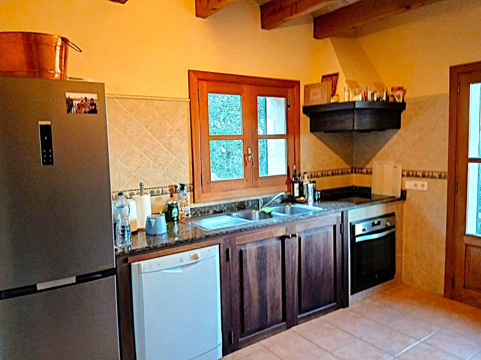 2 bedroom Finca/Country House for rent in Sineu with garage - € 2,700 (Ref: 9586554)