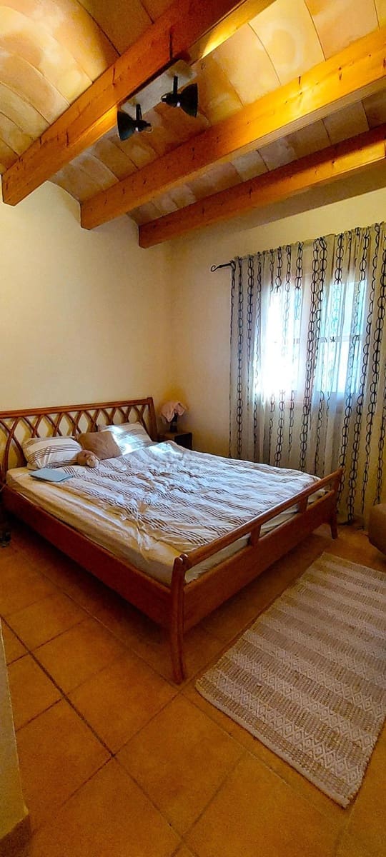 2 bedroom Finca/Country House for rent in Sineu with garage - € 2,500 (Ref: 9586554)