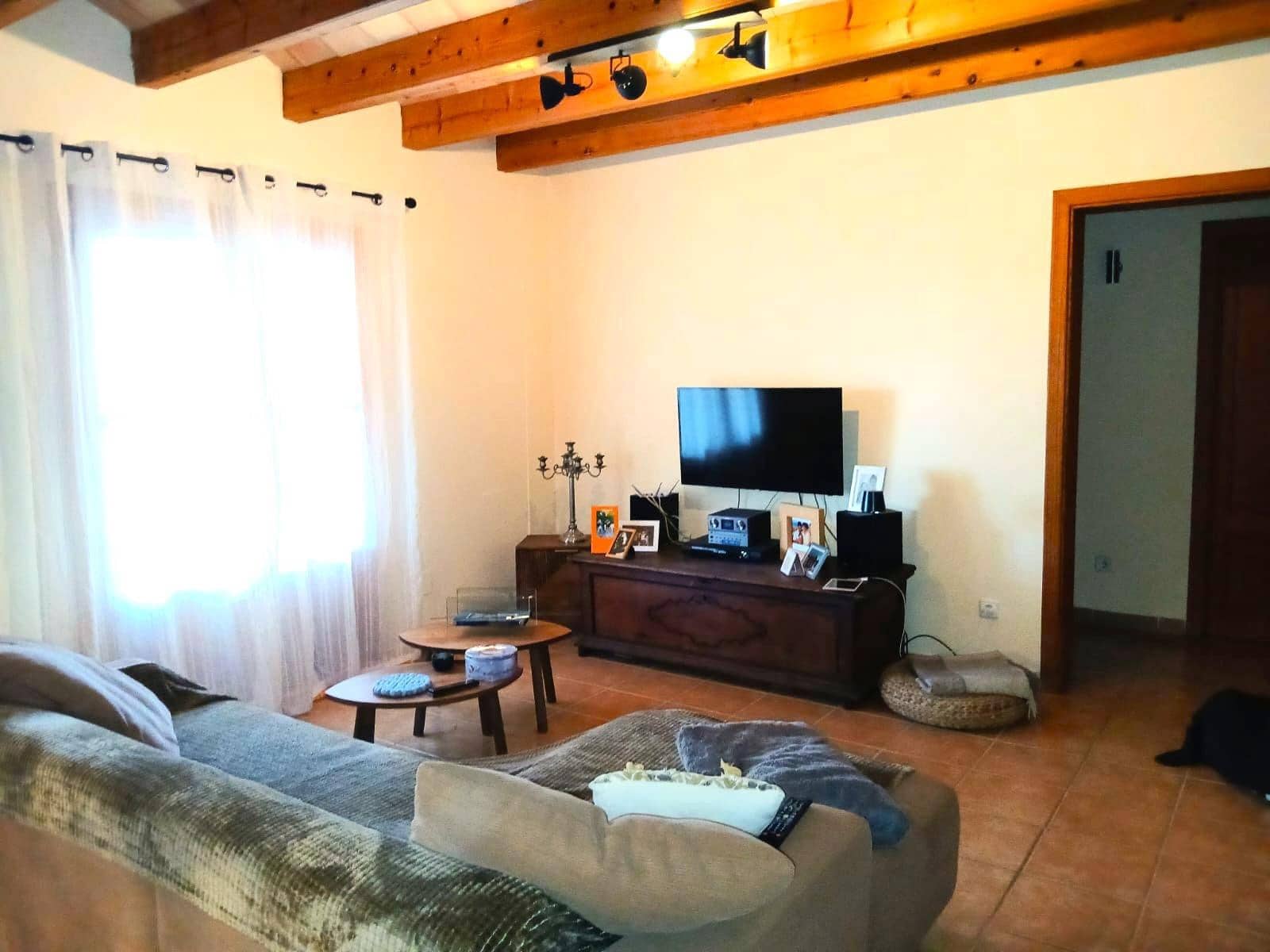 2 bedroom Finca/Country House for rent in Sineu with garage - € 2,500 (Ref: 9586554)