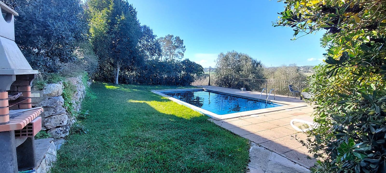 2 bedroom Finca/Country House for rent in Sineu with garage - € 2,500 (Ref: 9586554)