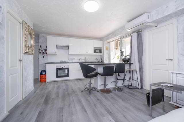 2 slaapkamer Flat te koop in Magalluf, Calvià - € 279.000 (Ref: 9591357)