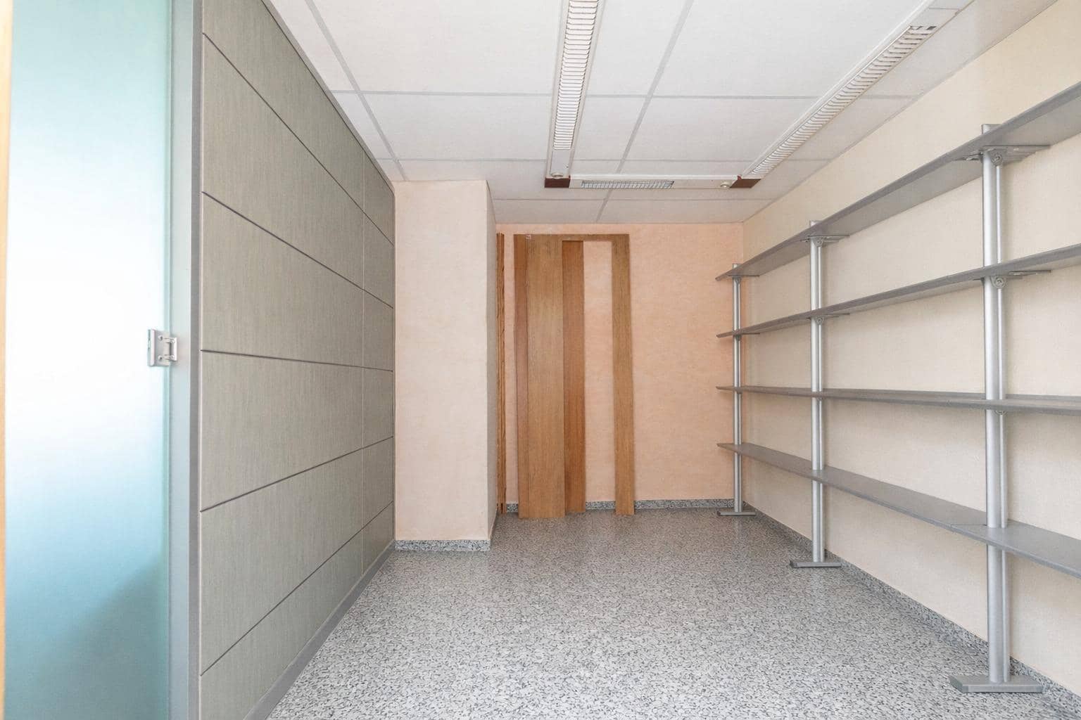 5 bedroom Office for sale in Palma de Mallorca - € 359,000 (Ref: 9608116)