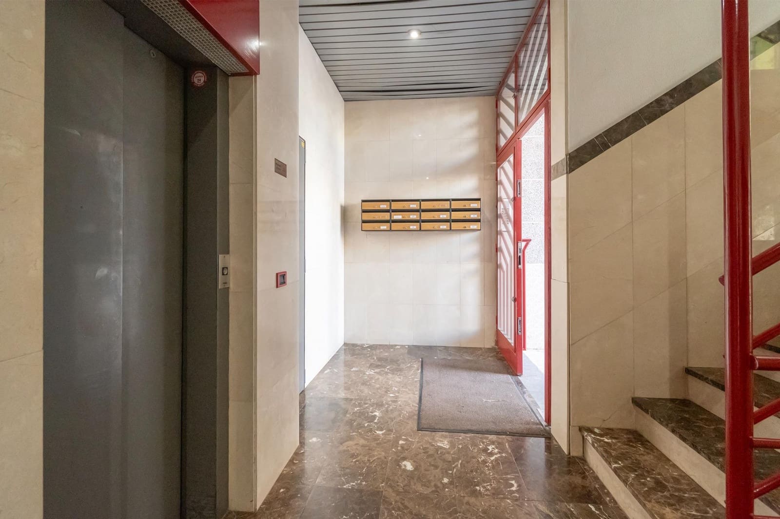 5 bedroom Office for sale in Palma de Mallorca - € 359,000 (Ref: 9608116)