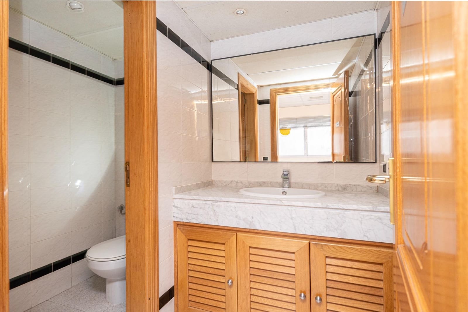 5 bedroom Office for sale in Palma de Mallorca - € 359,000 (Ref: 9608116)