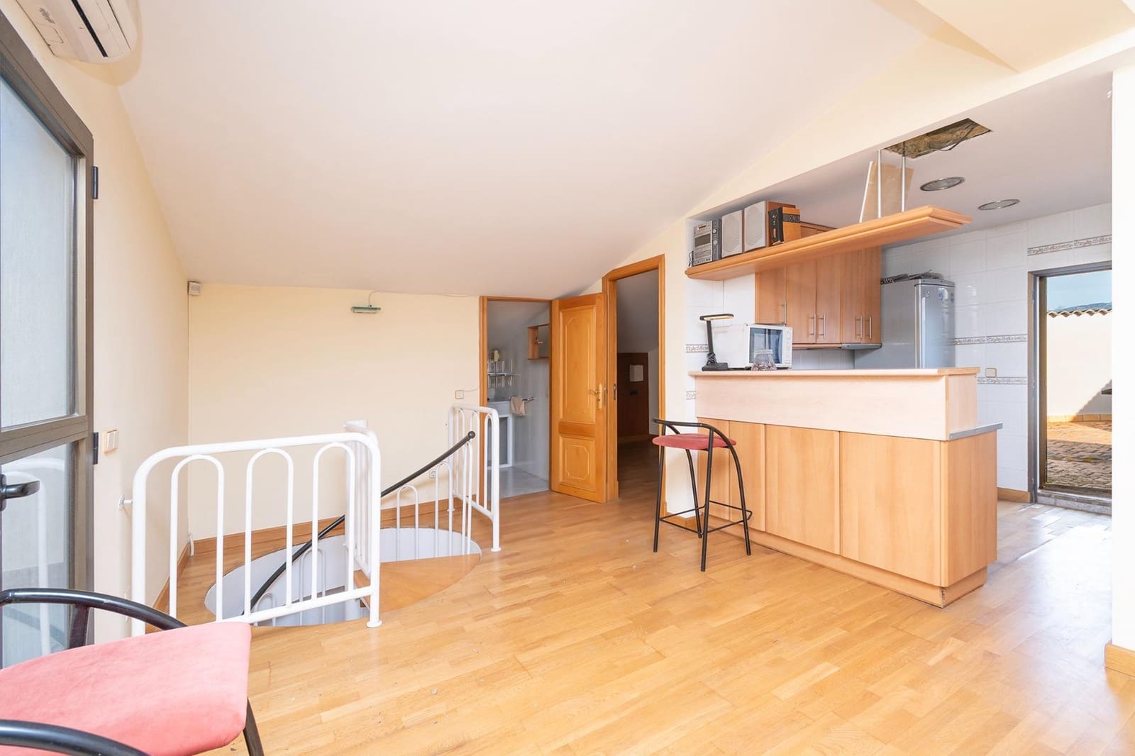 5 bedroom Office for sale in Palma de Mallorca - € 359,000 (Ref: 9608116)