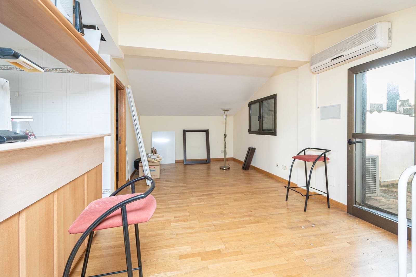 5 bedroom Office for sale in Palma de Mallorca - € 359,000 (Ref: 9608116)