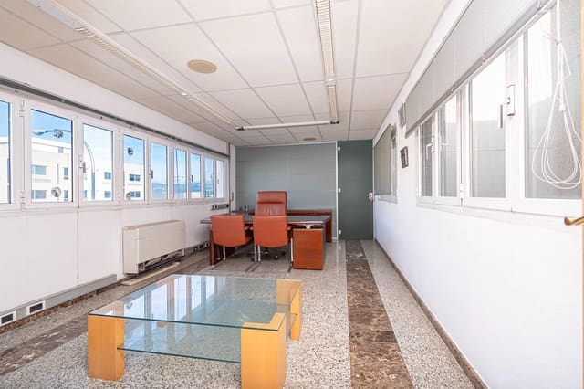 5 makuuhuone Toimisto myytävänä paikassa Palma de Mallorca - 369 000 € (Ref: 9608116)