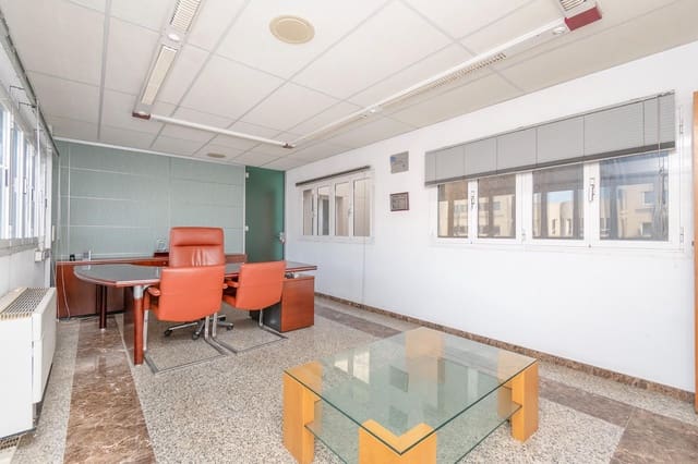 5 makuuhuone Toimisto myytävänä paikassa Palma de Mallorca - 369 000 € (Ref: 9608116)