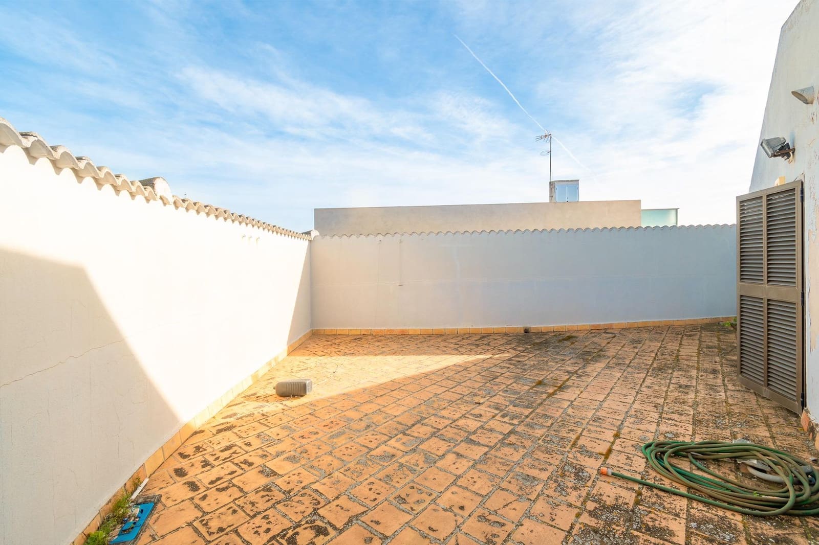 5 bedroom Office for sale in Palma de Mallorca - € 359,000 (Ref: 9608116)