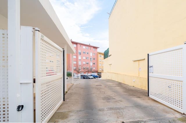 Garage for sale in Palma de Mallorca - € 30,000 (Ref: 9619317)