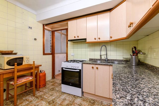 3 soveværelse Lejlighed til salg i Palma de Mallorca - € 300.000 (Ref: 9670729)