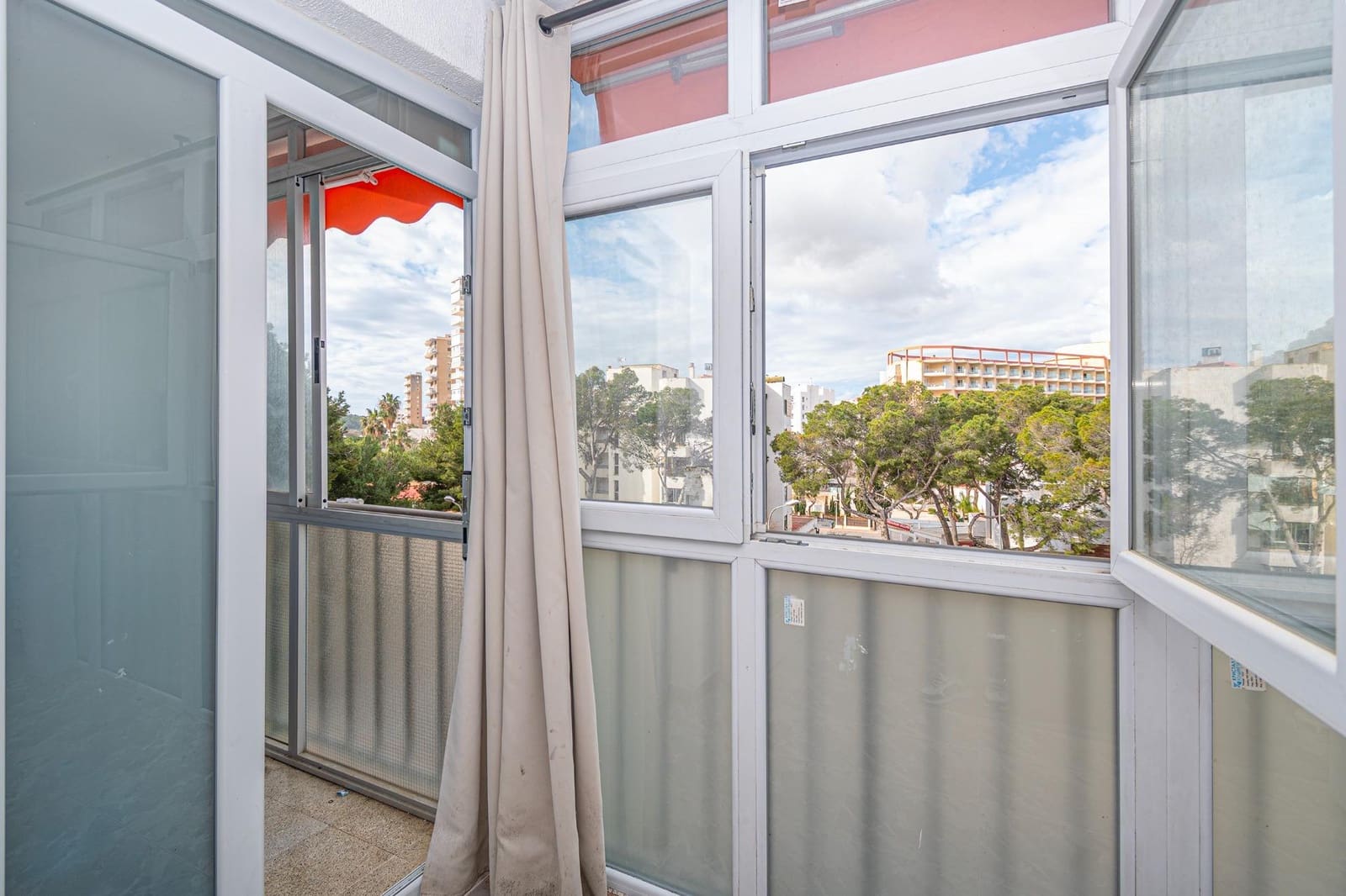 2 makuuhuone Asunto myytävänä paikassa Magalluf - 280 000 € (Ref: 9677532)