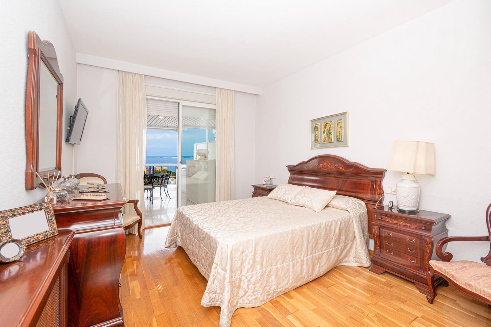 4 bedroom Flat for sale in Cas Catala with pool garage - € 2,125,000 (Ref: 9721736)