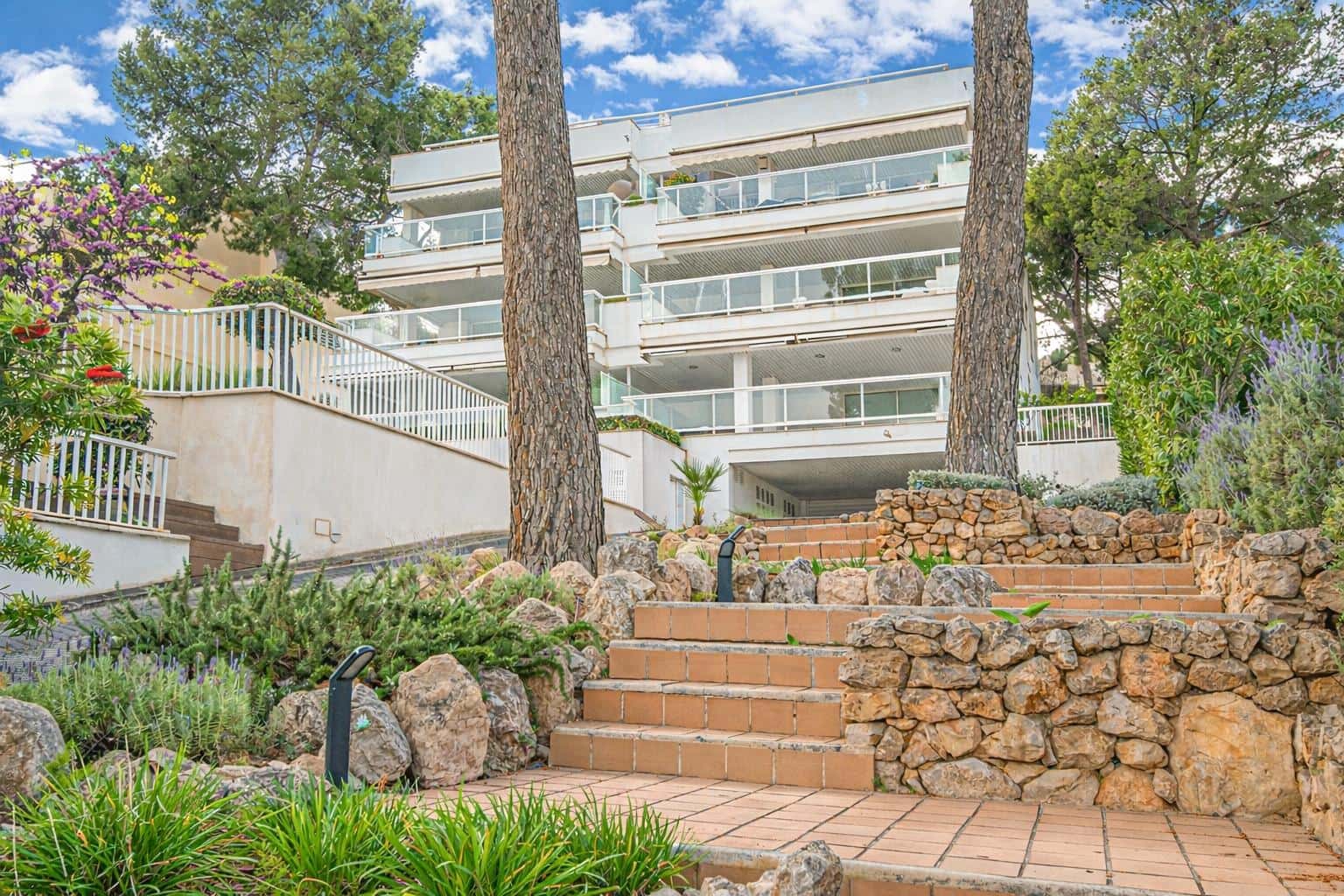 4 bedroom Flat for sale in Cas Catala with pool garage - € 2,125,000 (Ref: 9721736)