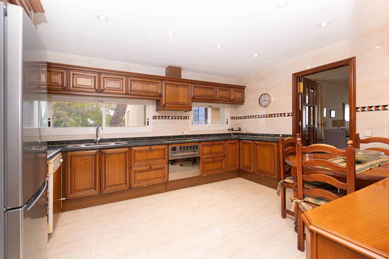 4 bedroom Flat for sale in Cas Catala with pool garage - € 2,125,000 (Ref: 9721736)