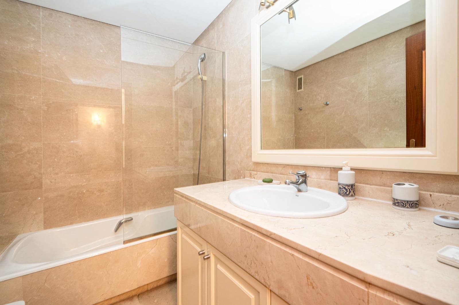 4 bedroom Flat for sale in Cas Catala with pool garage - € 2,125,000 (Ref: 9721736)