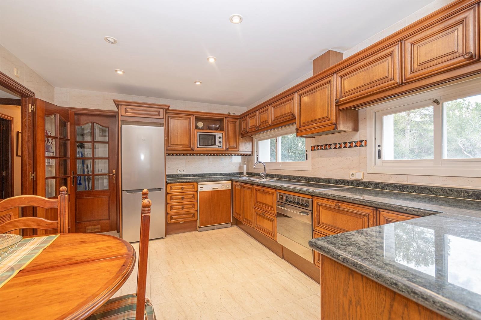 4 bedroom Flat for sale in Cas Catala with pool garage - € 2,125,000 (Ref: 9721736)