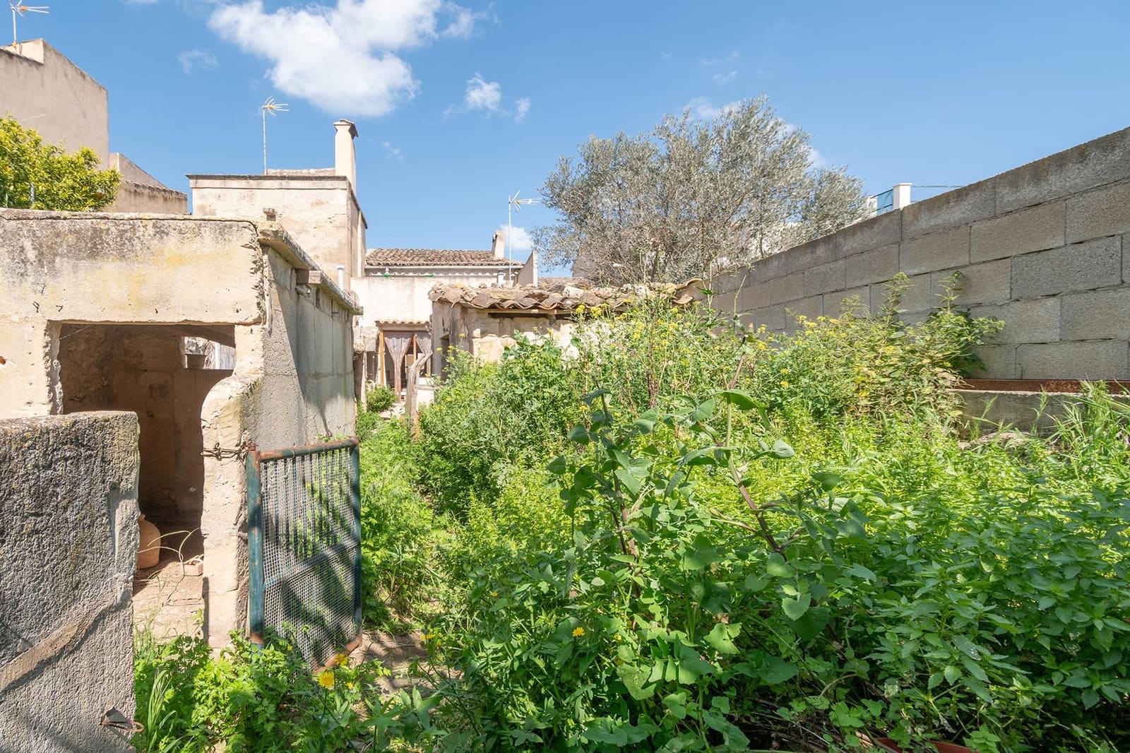 3 bedroom Townhouse for sale in Porreres - € 398,000 (Ref: 9726669)