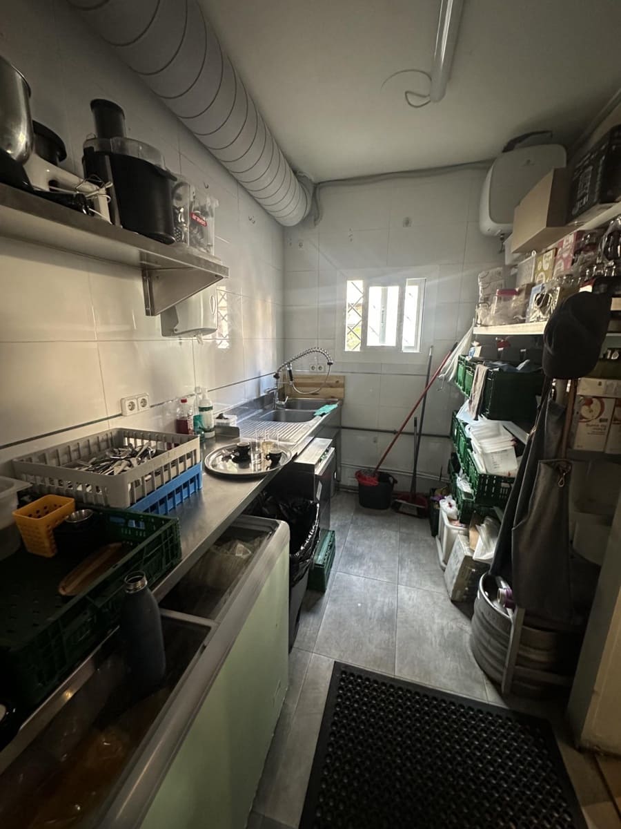 Commercial for rent in Palma de Mallorca - € 1,900 (Ref: 9726670)