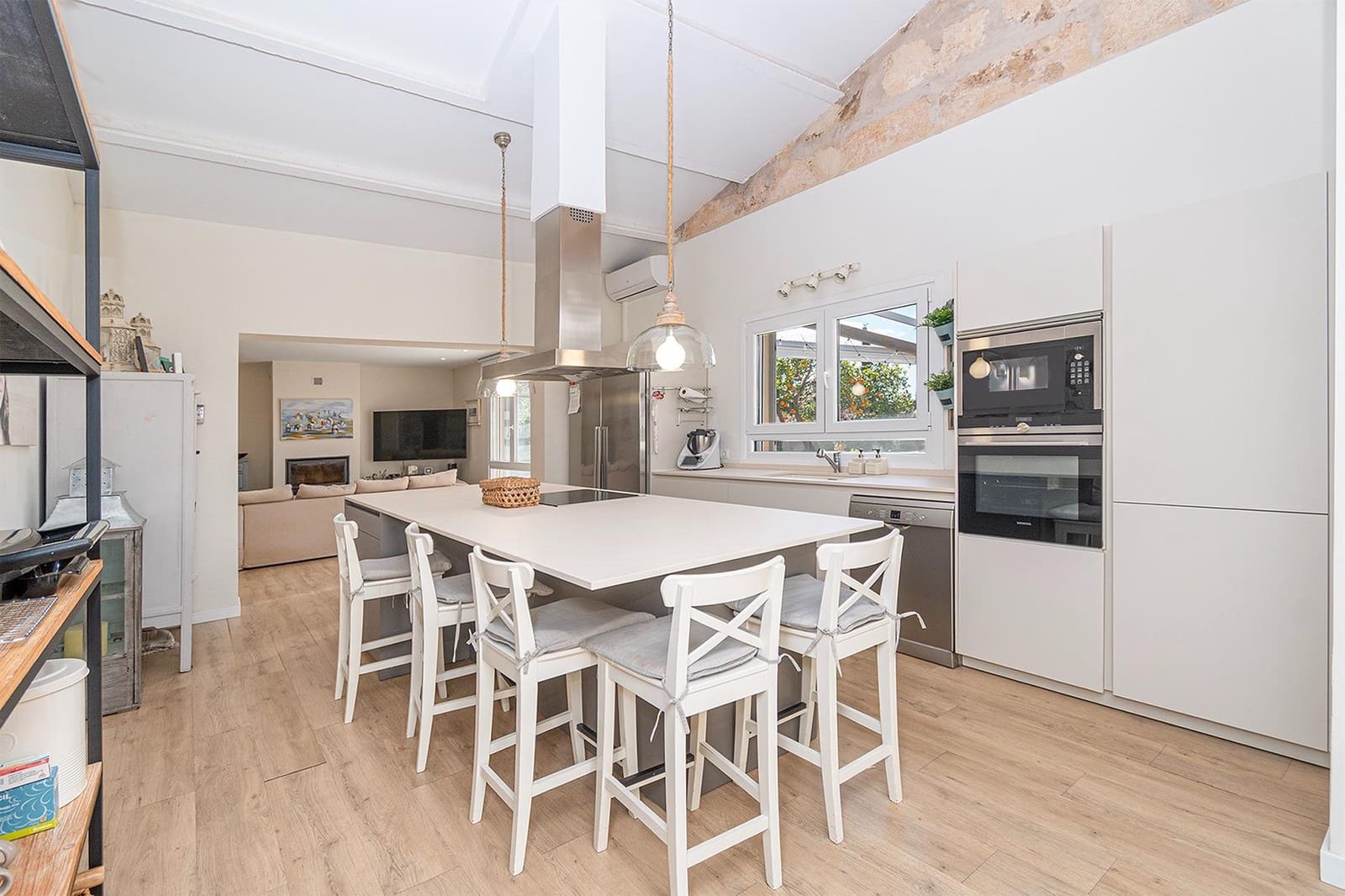 6 bedroom Villa for sale in Son Sardina with pool - € 2,400,000 (Ref: 9738595)