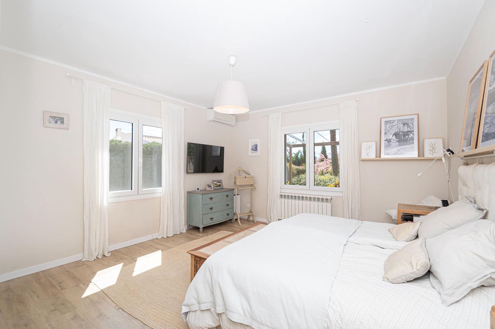 6 bedroom Villa for sale in Son Sardina with pool - € 2,400,000 (Ref: 9738595)