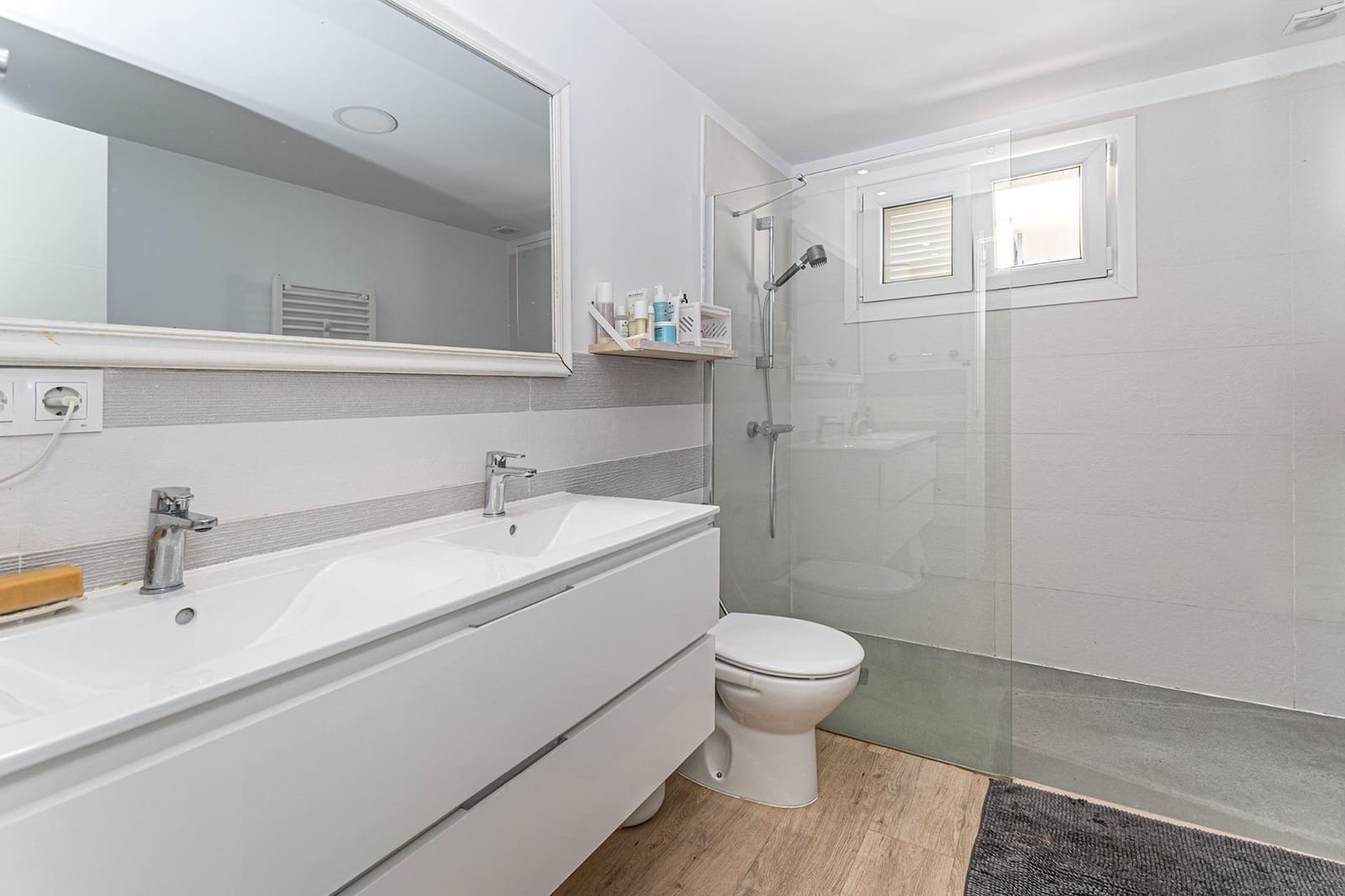 6 bedroom Villa for sale in Son Sardina with pool - € 2,400,000 (Ref: 9738595)