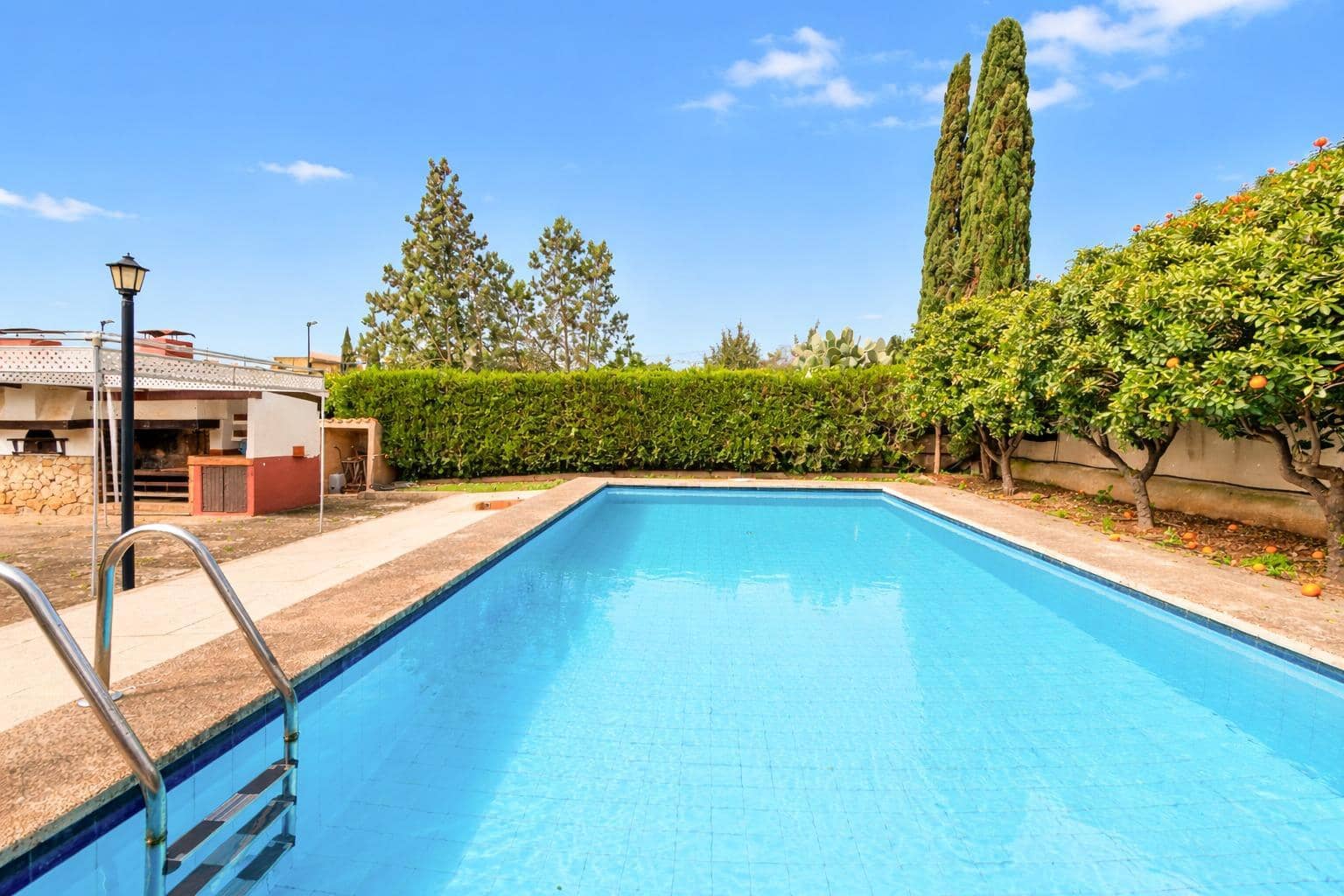 Chalet de 4 habitaciones en Palmanyola en venta con garaje - 865.000 € (Ref: 9770699)