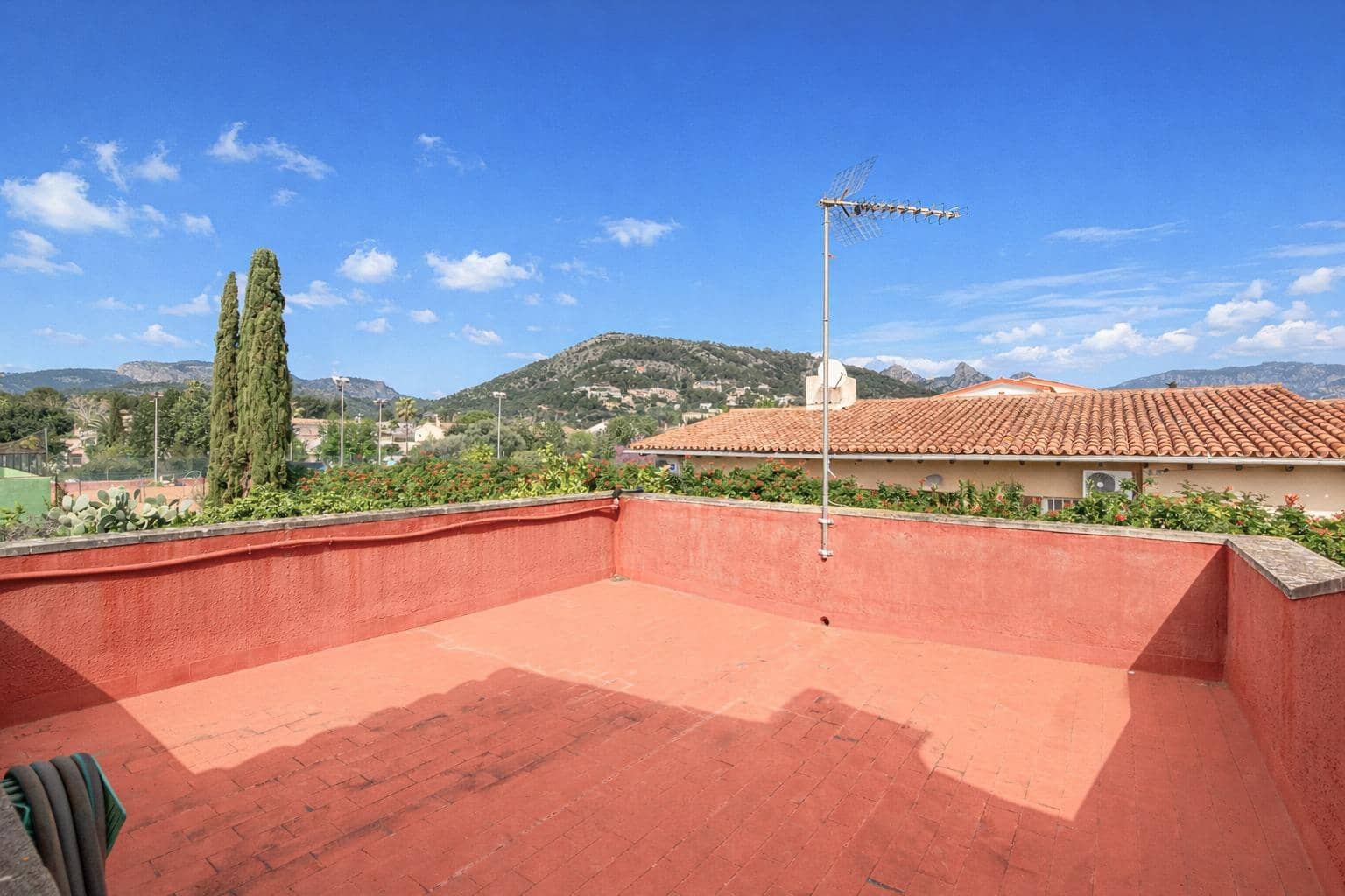 Chalet de 4 habitaciones en Palmanyola en venta con garaje - 865.000 € (Ref: 9770699)