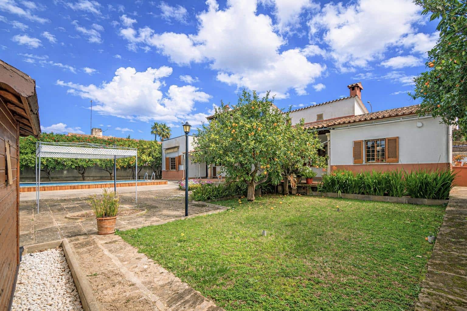 Chalet de 4 habitaciones en Palmanyola en venta con garaje - 865.000 € (Ref: 9770699)