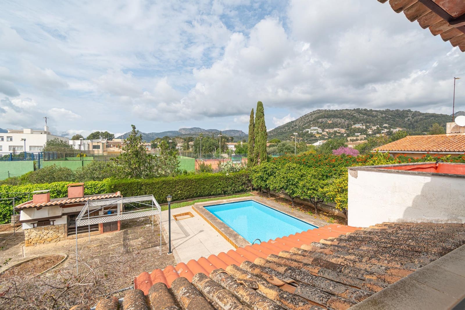 Chalet de 4 habitaciones en Palmanyola en venta con garaje - 865.000 € (Ref: 9770699)